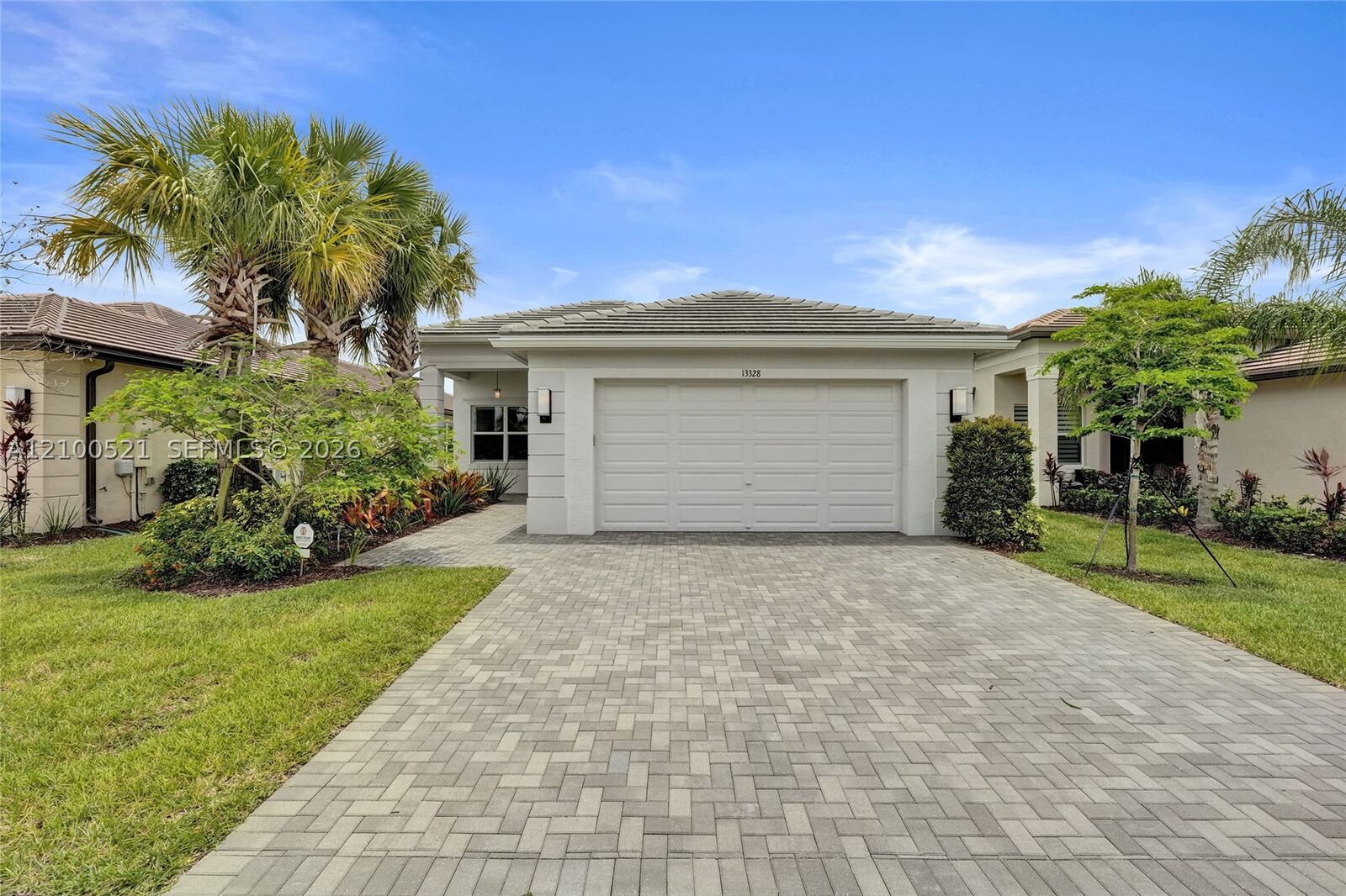 Property Photo: 13328 SW River Rock Rd FL 34987