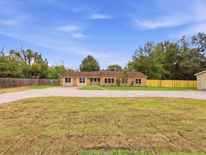 Property Photo:  416 Craft Ln.  TX 77632 