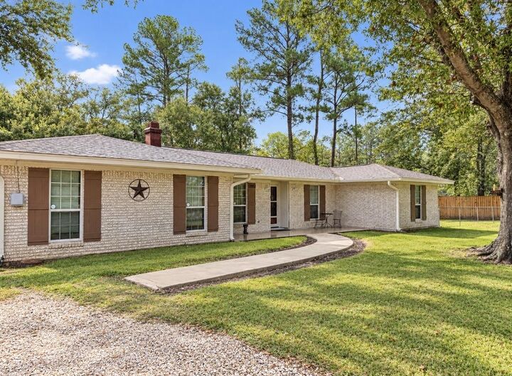 Property Photo:  4392 Fox Meadows Rd  TX 77656 