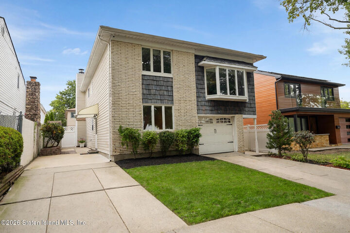 Property Photo: 66 Lyon Place NY 10314