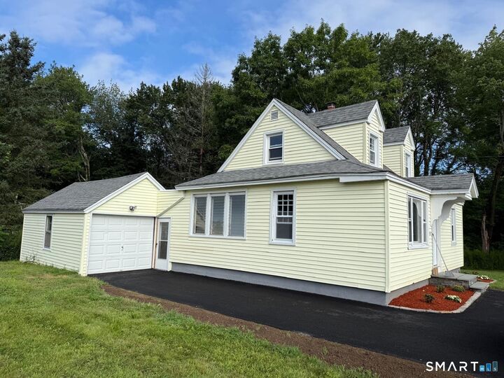 Property Photo: 1557 Wolcott Road CT 06716
