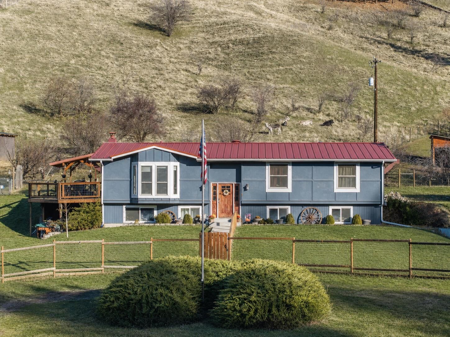 Property Photo:  3613 Martin Rd Rd  WA 99131 