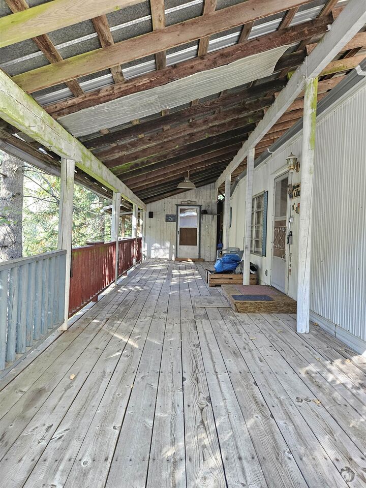 Property Photo:  4058 Tamarack Bay Rd  WA 99148 