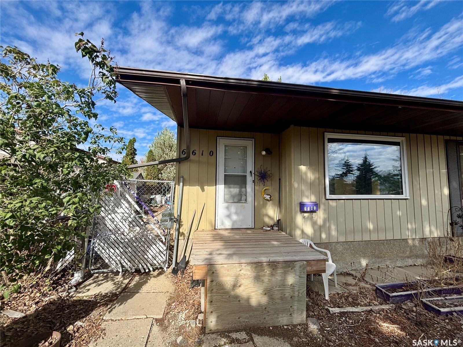 Property Photo:  6610 Collins Bay  SK S4X 1T2 