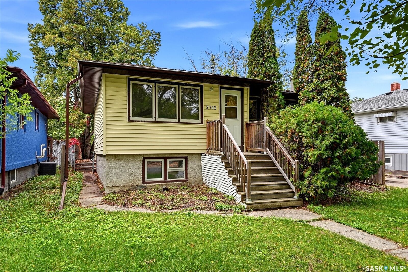 Property Photo:  2742 McAra Street  SK S4N 2X1 