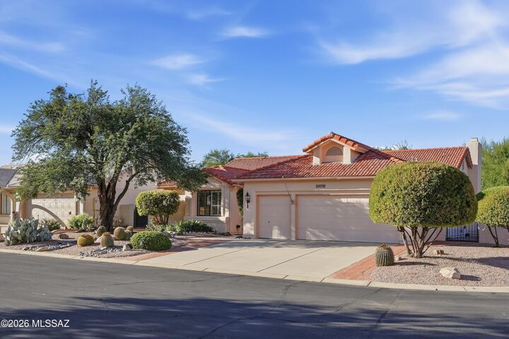 Property Photo:  64730 E Canyon Shadows Lane  AZ 85739 