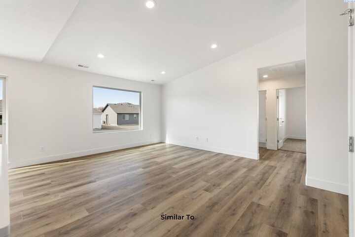 Property Photo:  5812 Redtail Dr  WA 99301 