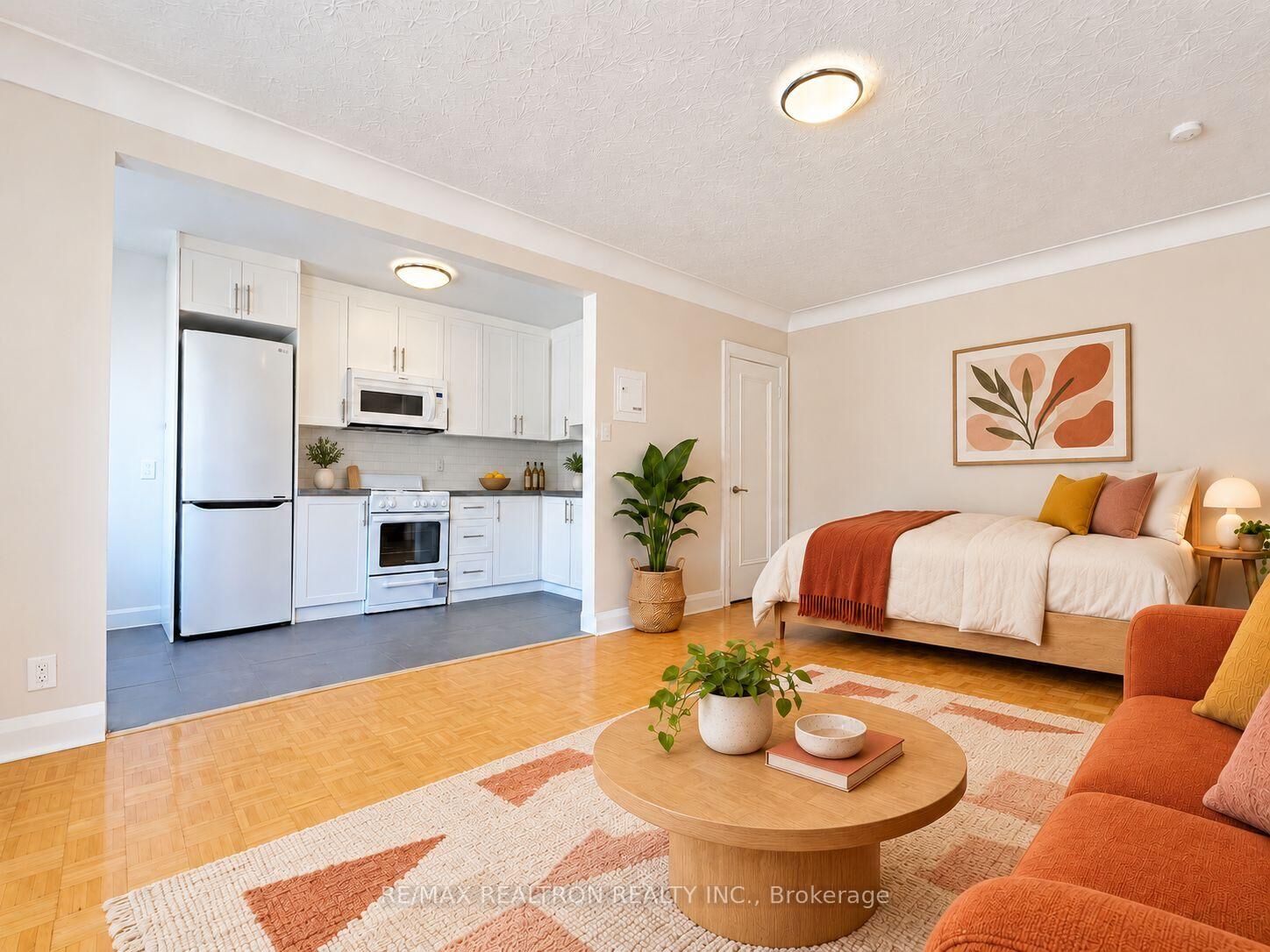 Property Photo:  394 Avenue Road 606  ON M4V 2H4 