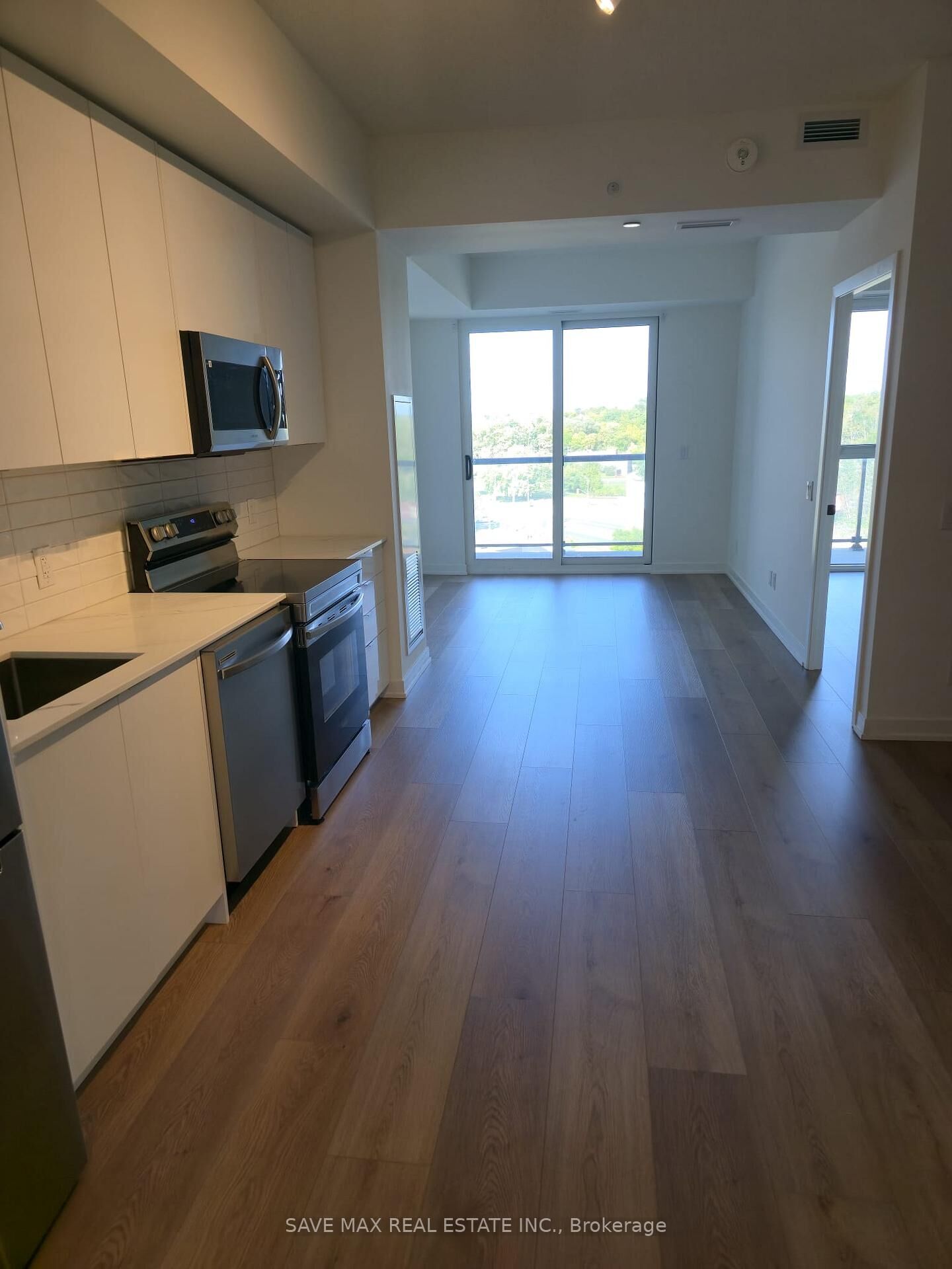 Property Photo:  33 Erie Avenue 706  ON N3S 0K7 