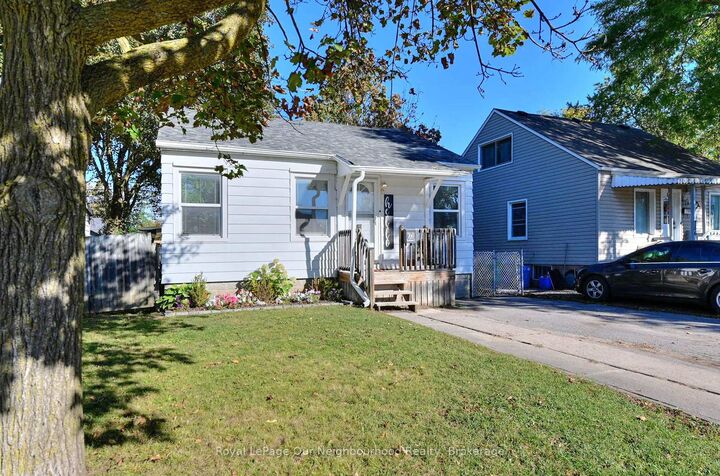 Property Photo:  760 New Romaine Street  ON K9J 2E9 