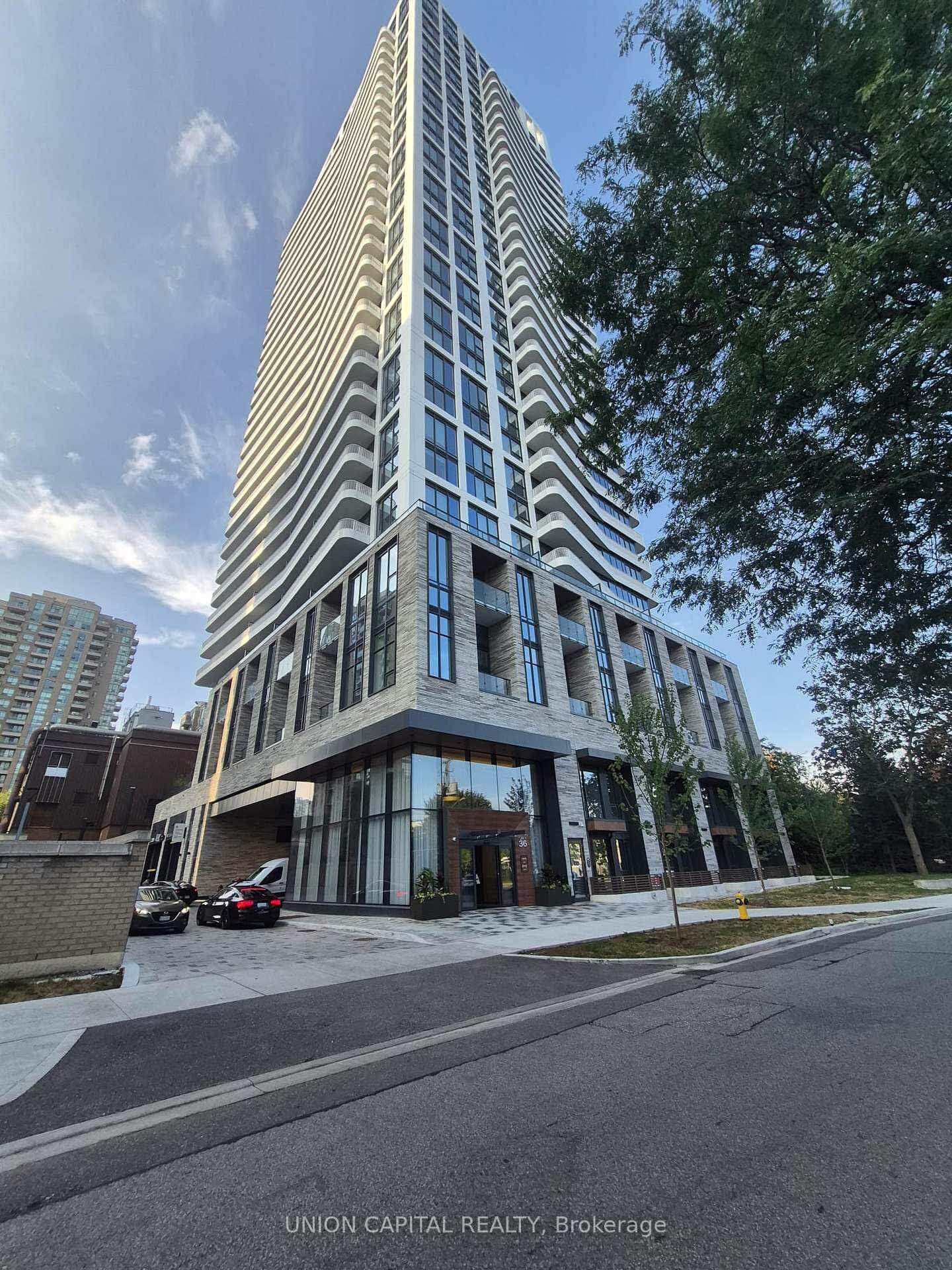 Property Photo:  36 Olive Avenue 2106  ON M6G 2R8 