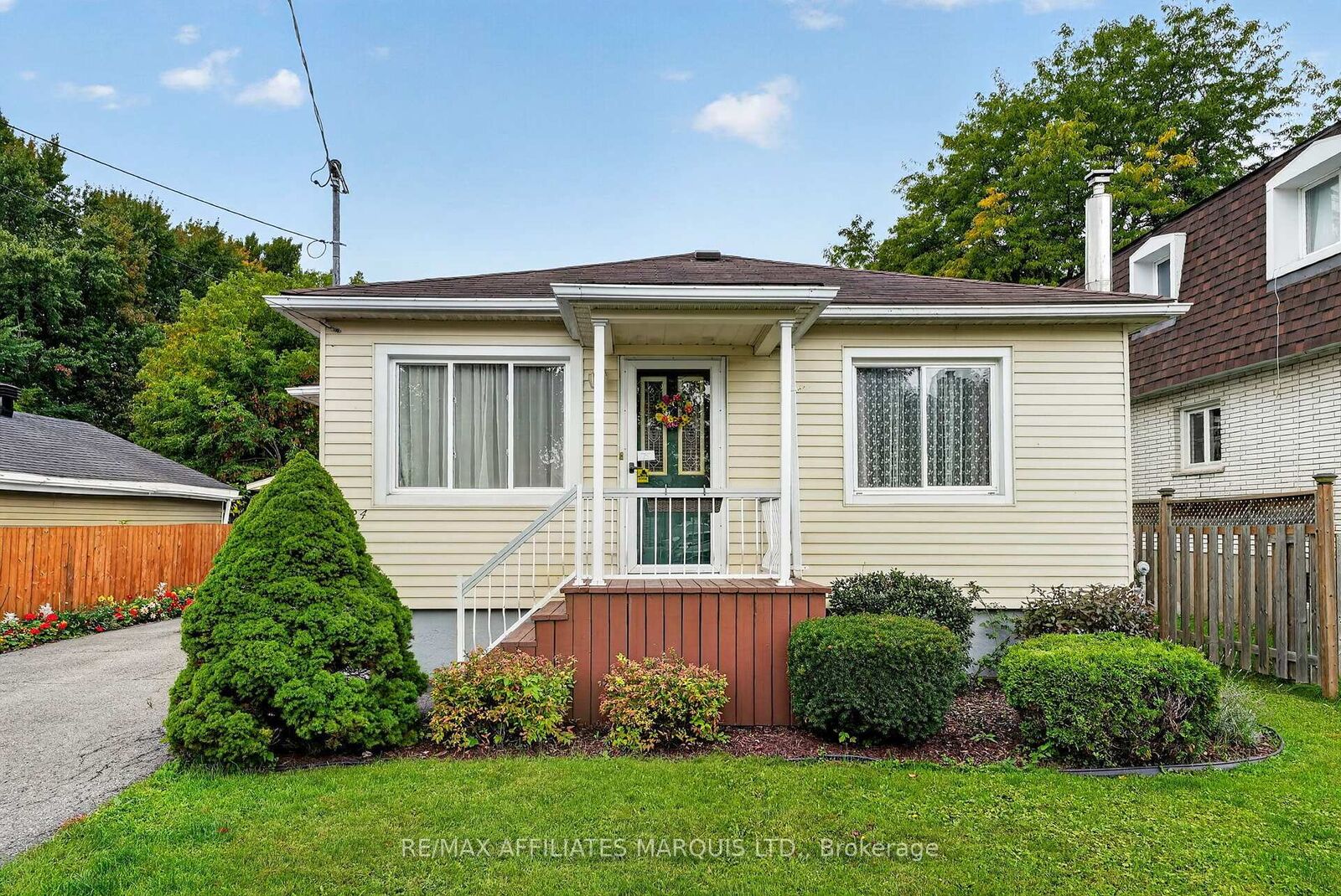 Property Photo:  1624 Aubin Avenue  ON K6J 4S6 