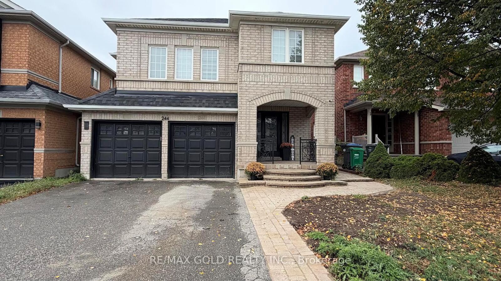 Property Photo:  244 Brisdale Drive  ON L7A 2T3 