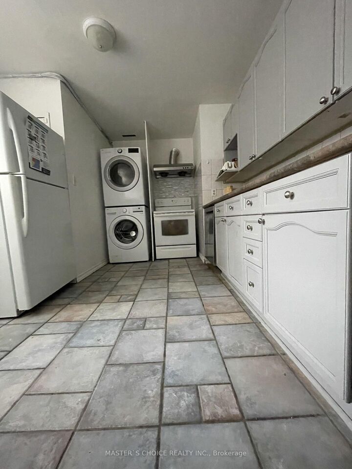Property Photo: 39 Richardson Drive S ON L4G 1Z2