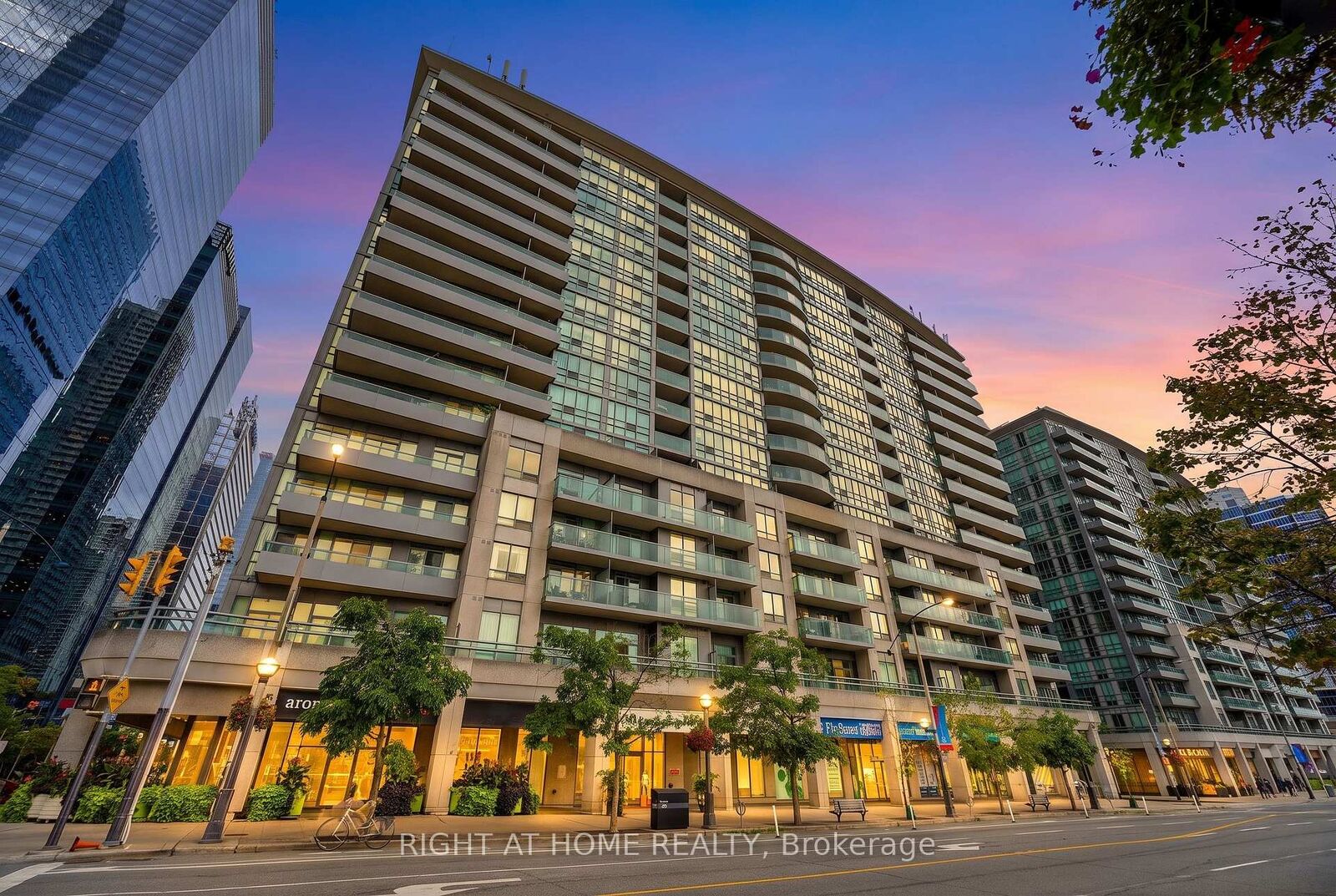 Property Photo:  51 Lower Simcoe Street 701  ON M5J 3A2 