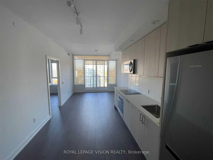 Property Photo:  1928 Lakeshore Boulevard W 2217  ON M6S 0B1 