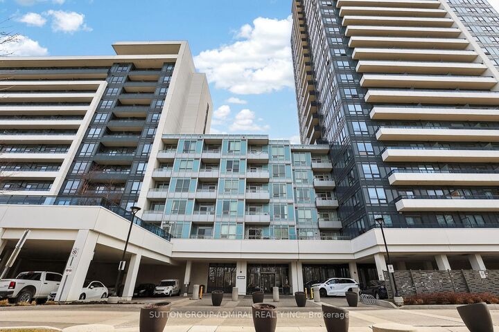 Property Photo:  7900 Bathurst Street 316  ON L4J 0J9 