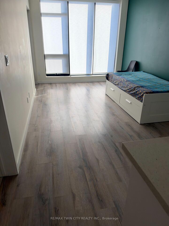 Property Photo:  690 King Street W 214  ON N2G 0B9 