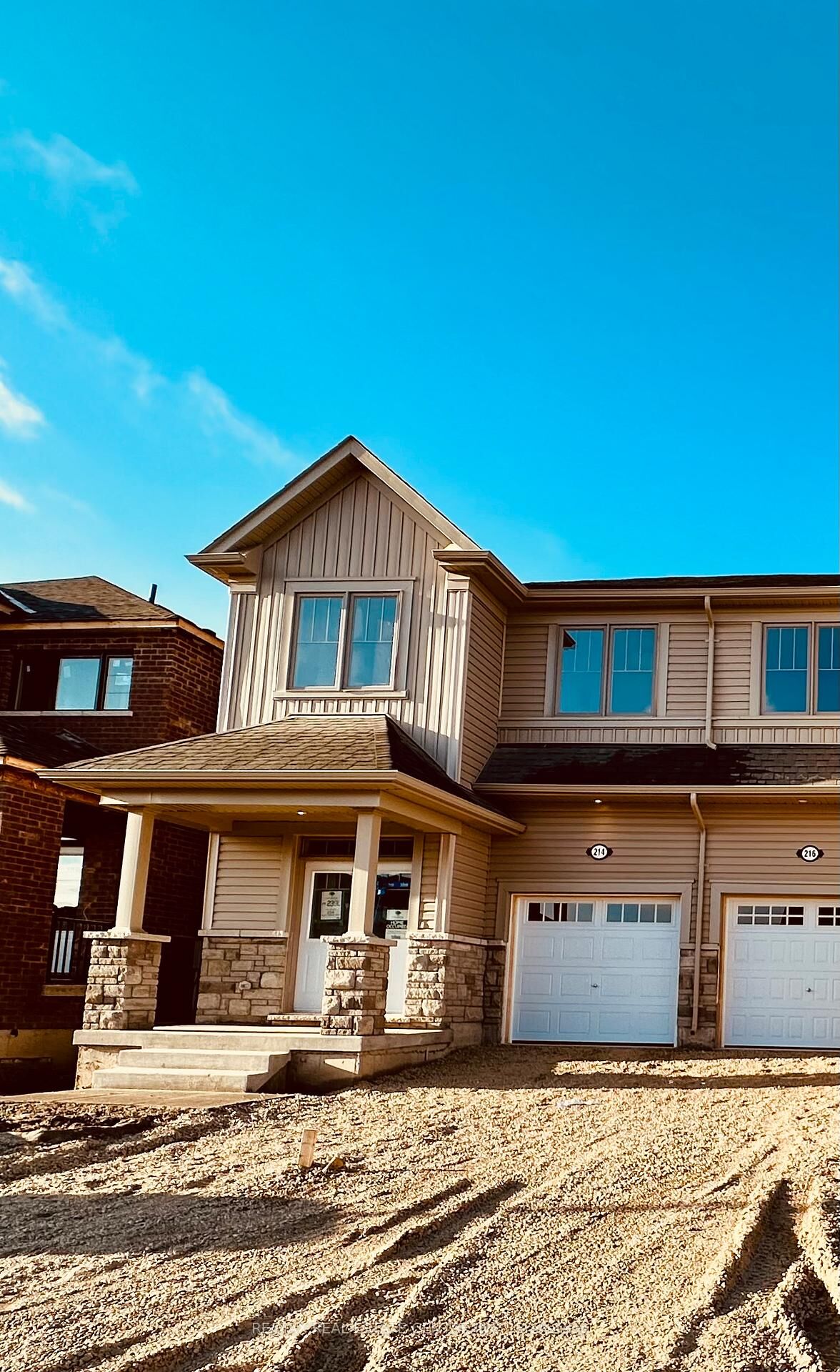 Property Photo:  214 Elliot Avenue W  ON N1M 2W3 