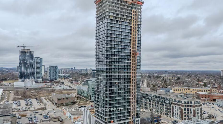 Property Photo:  30 Francis Street 1306  ON N2G 1H7 