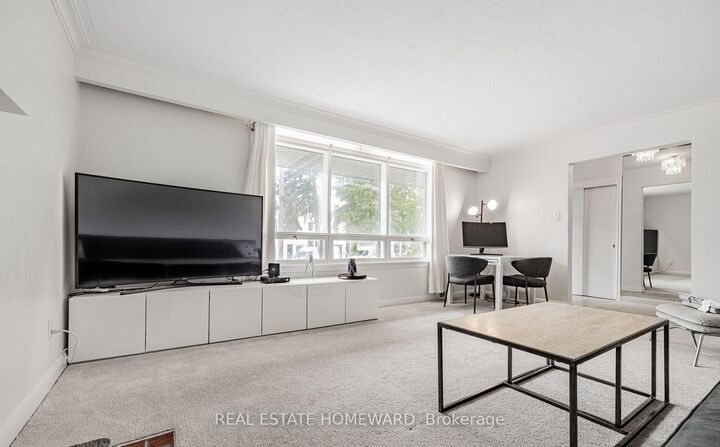 Property Photo:  11 Greenbriar Road Main  ON M2K 1H4 