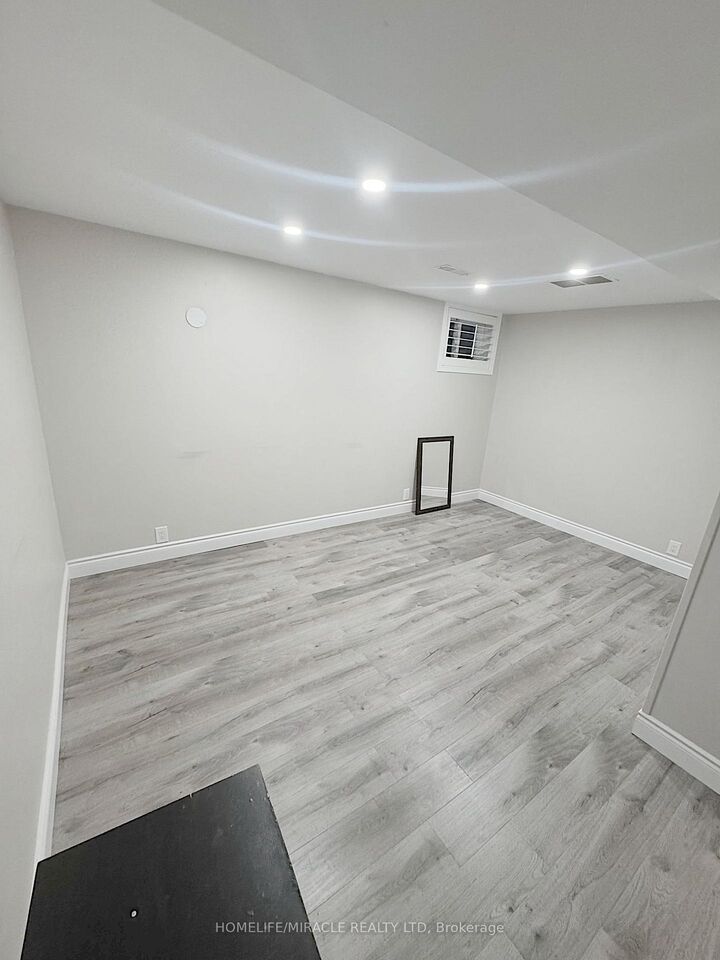 Property Photo:  925 Byron Street N  ON L1N 4P2 