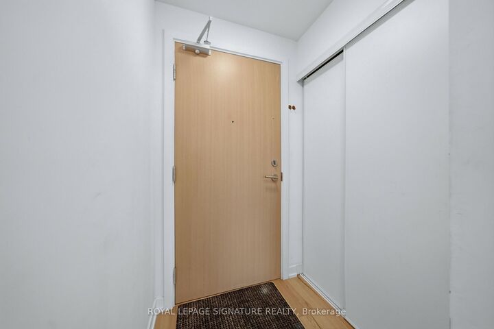 Property Photo:  1195 The Queensway N/A 406  ON M8Z 0H1 