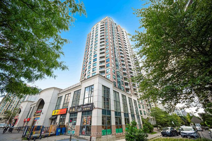 Property Photo:  7 Lorraine Drive 807  ON M2N 7H2 