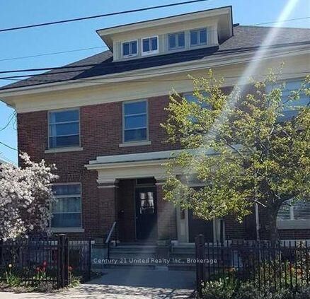 Property Photo:  324 George Street 2  ON K9A 3M1 
