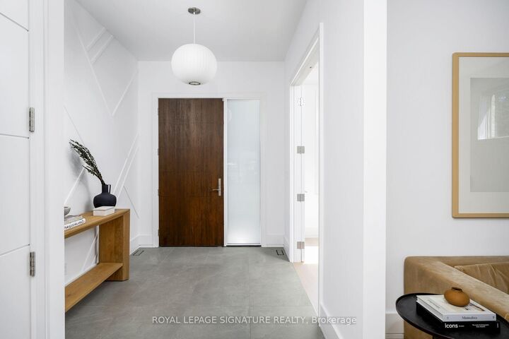 Property Photo:  34 Edgecroft Road  ON M8Z 2B6 