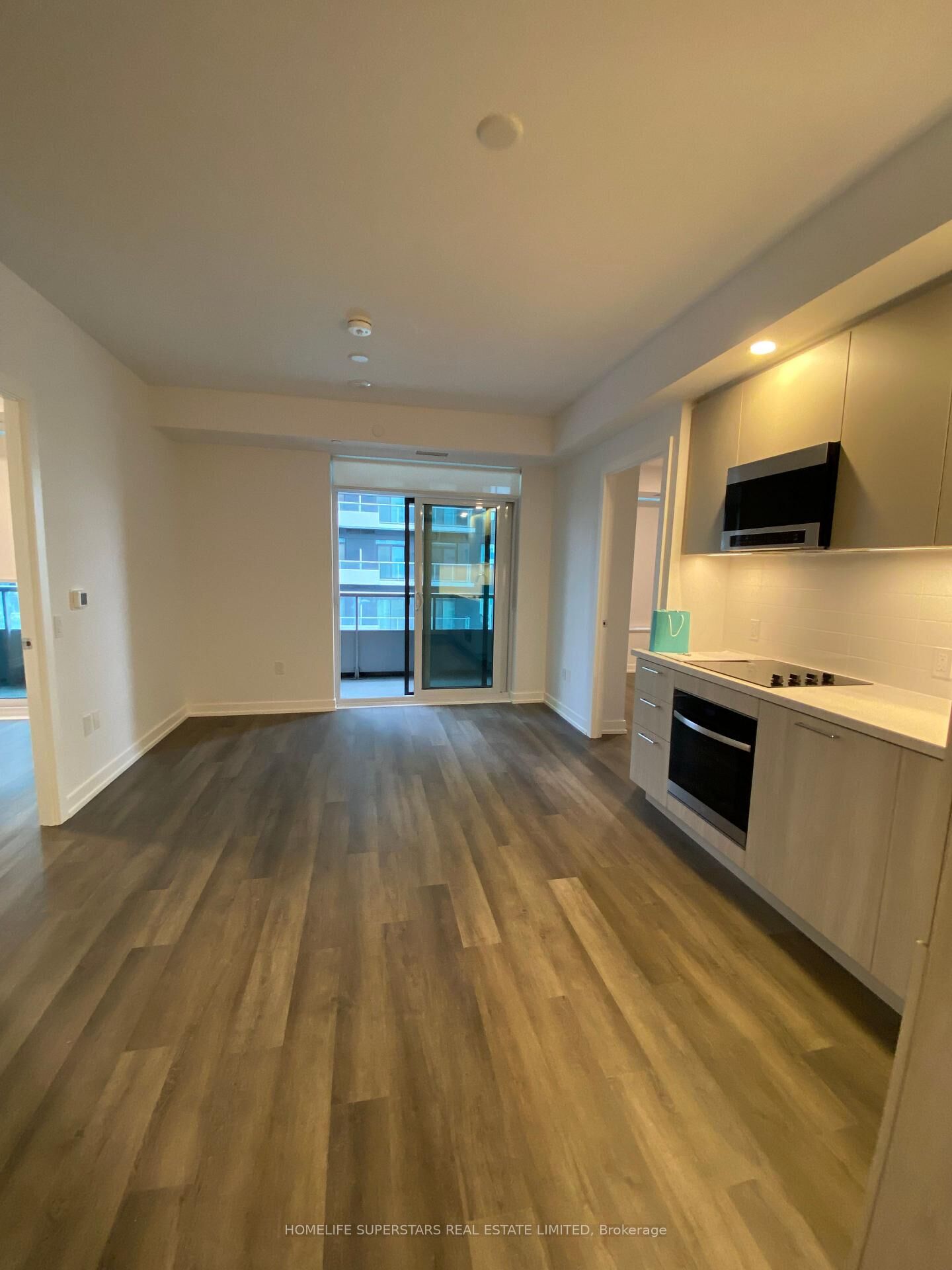 Property Photo:  21 Meadowdale Road N 508  ON L4K 0H6 