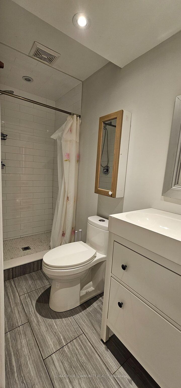 Property Photo:  46 Courtland Crescent  ON L9N 0A9 