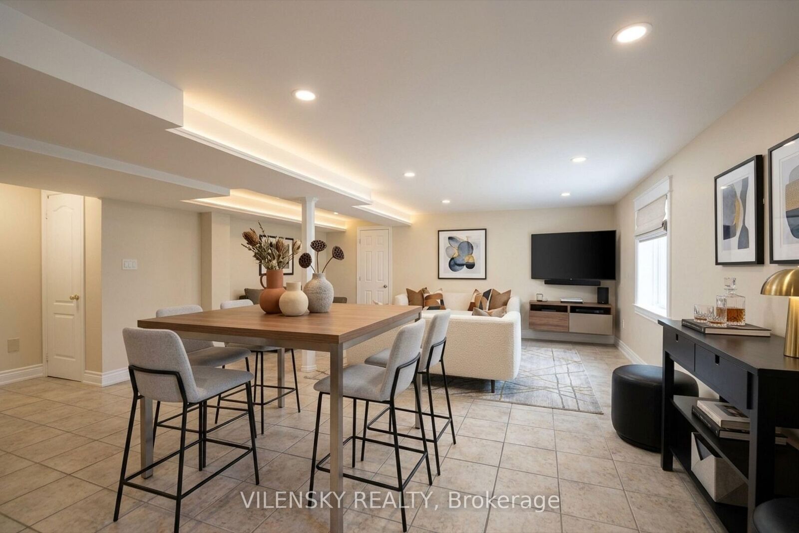 Property Photo:  83 Westway Crescent Bsmt  ON L4K 5M1 