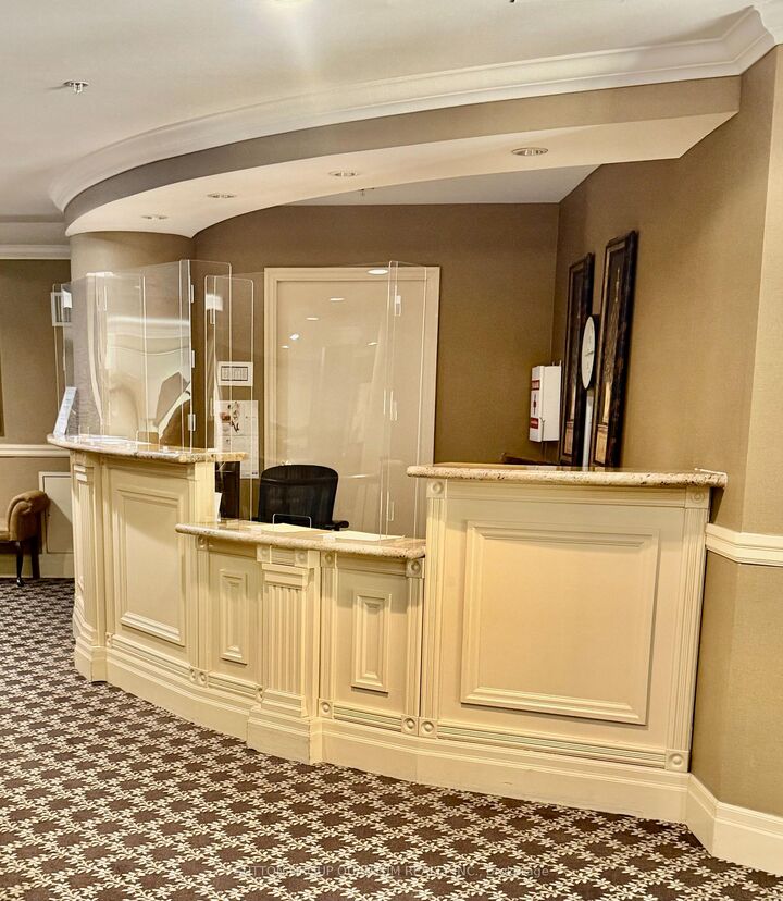 Property Photo:  350 Princess Royal Drive 1103  ON L5B 4N1 