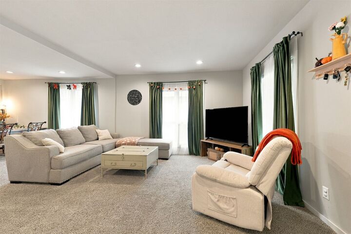 Property Photo:  307 W Main Street  OK 74436 