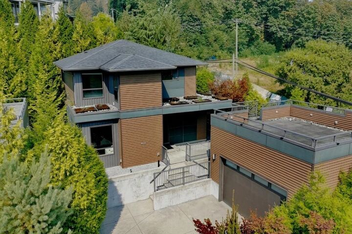 Property Photo:  33879 Knight Avenue  BC V2V 7C7 