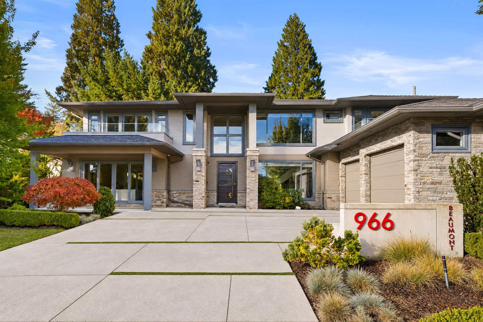 Property Photo:  966 Beaumont Drive  BC V7R 1P6 