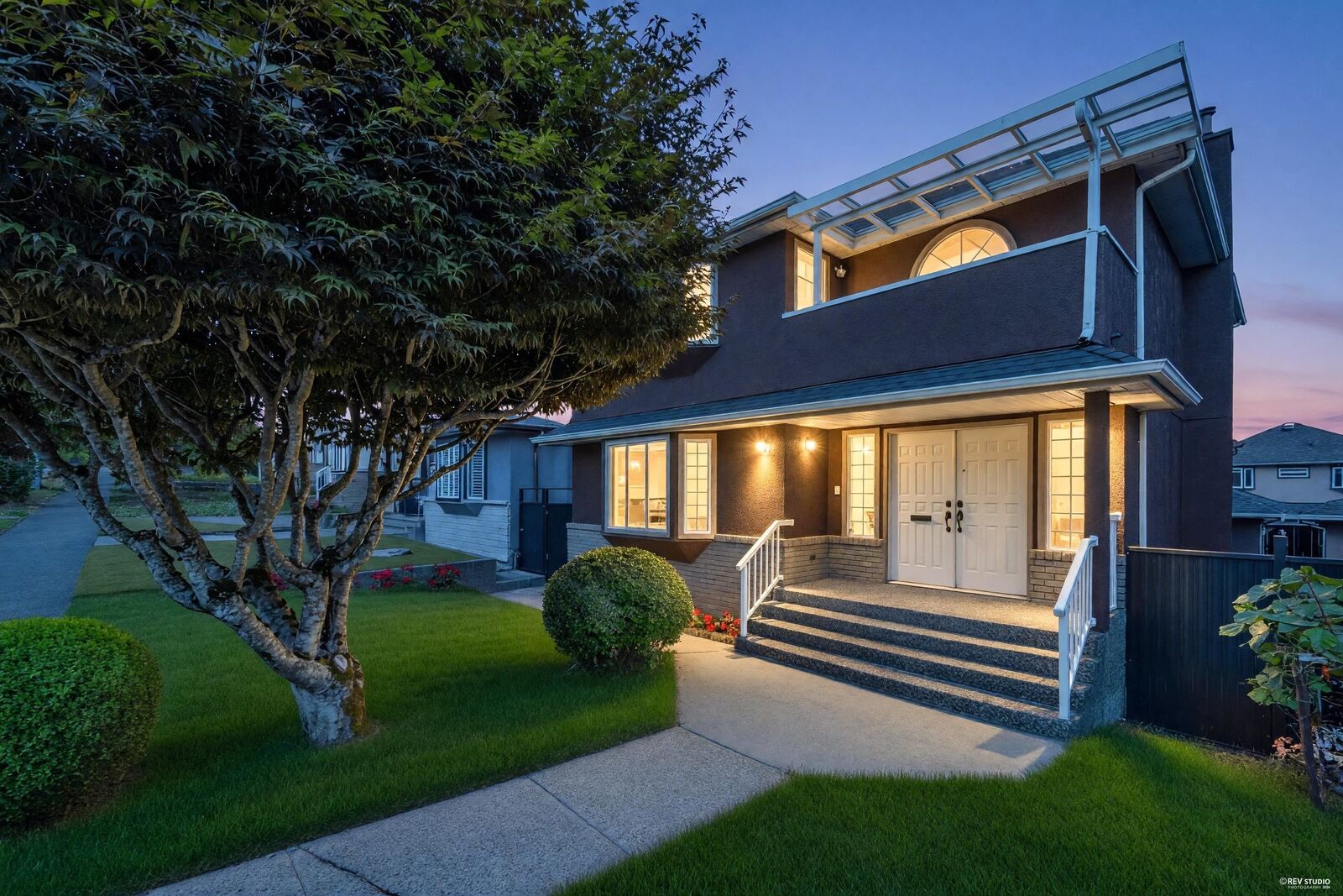 Property Photo:  3681 Scales Place  BC V5R 5Z9 