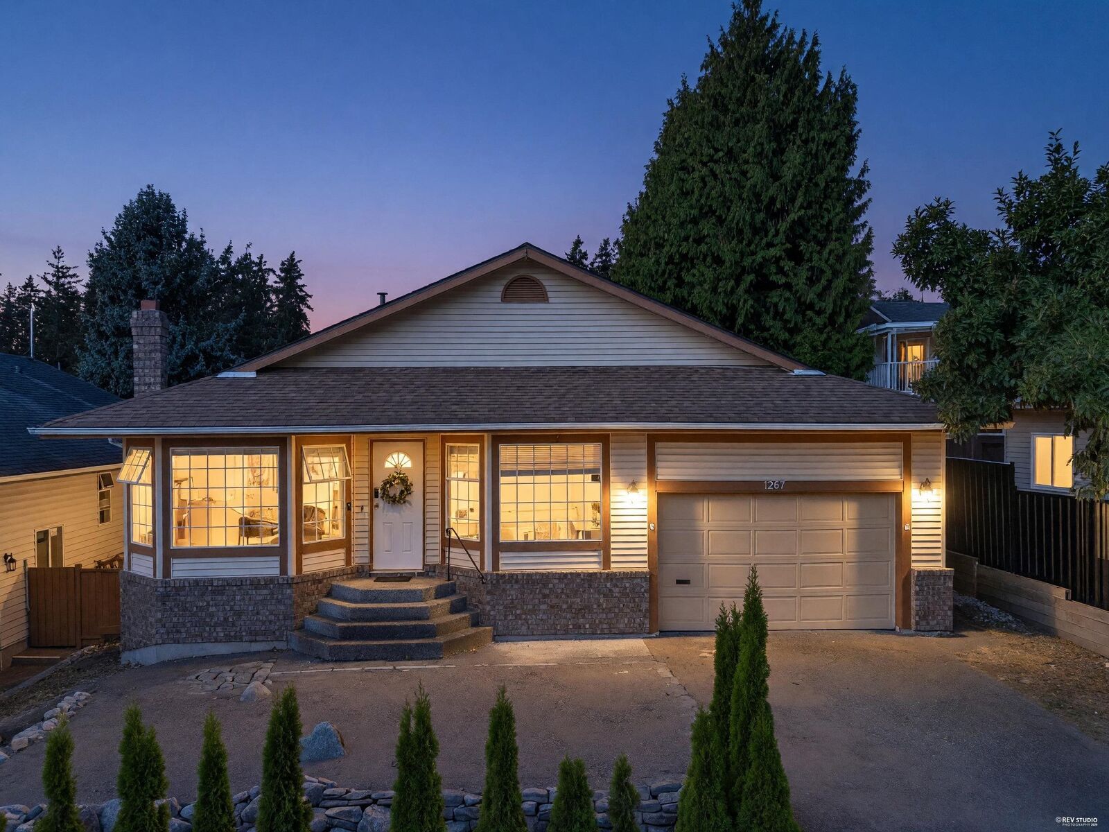 Property Photo:  1267 Finlay Street  BC V4B 5H6 