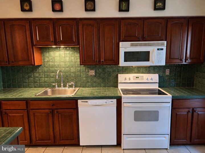 Property Photo: 627 Jaeger Court NJ 08081