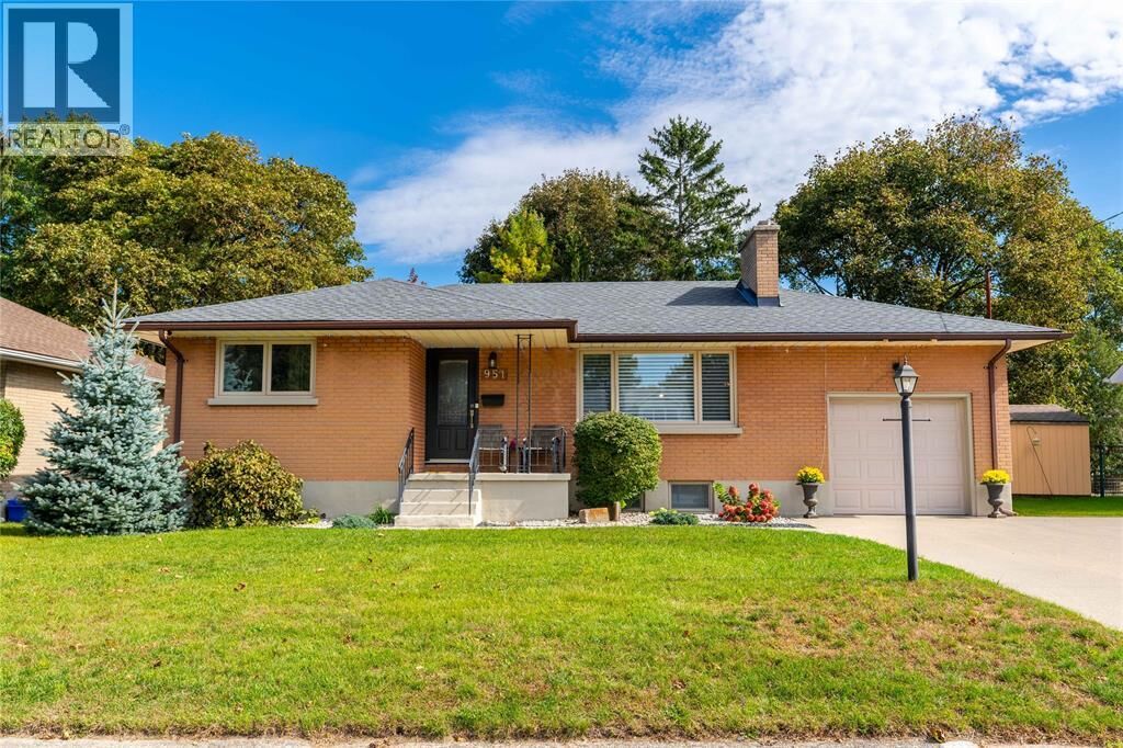 Property Photo:  951 Beverley Road  ON N7S 3L8 