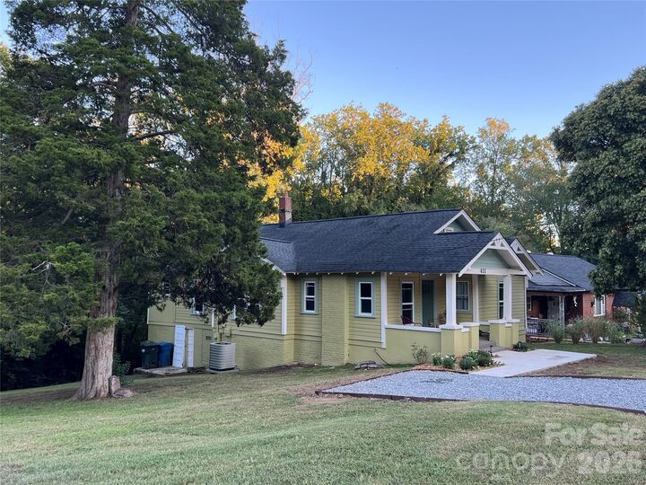 Property Photo: 411 4th Street SE NC 28602