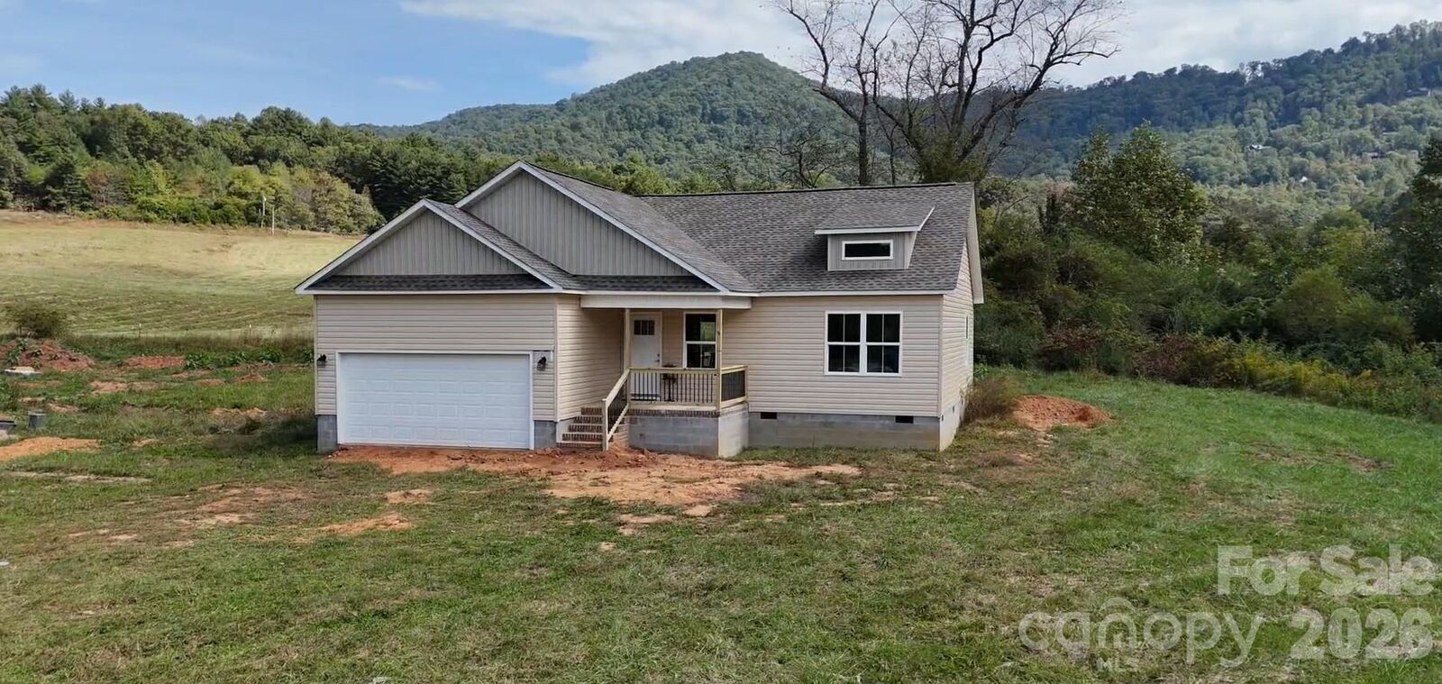 Property Photo: 53 Meadow Ridge Road NC 28734