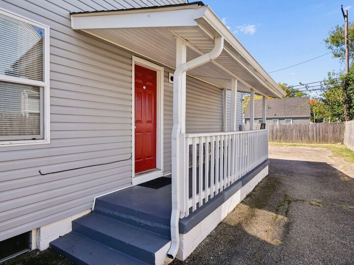 Property Photo:  2479 Renwood Place  OH 43211 