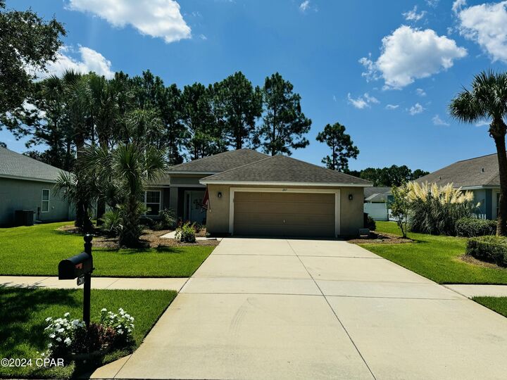 Property Photo:  207 Windsor Way  FL 32413 