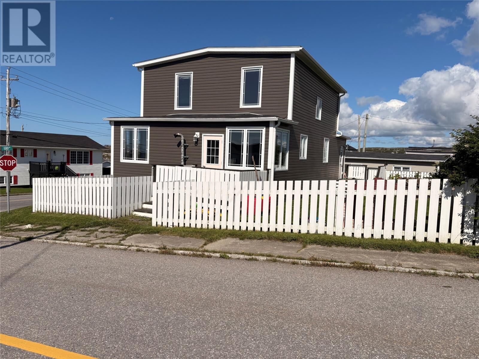 Property Photo:  1 Elizabeth Avenue  NL A0M 1C0 