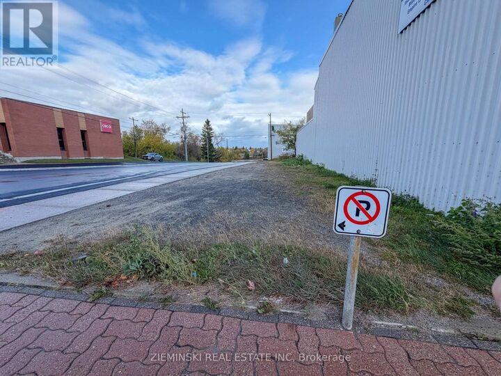 Property Photo:  126 Sixth Avenue  ON P0L 1C0 