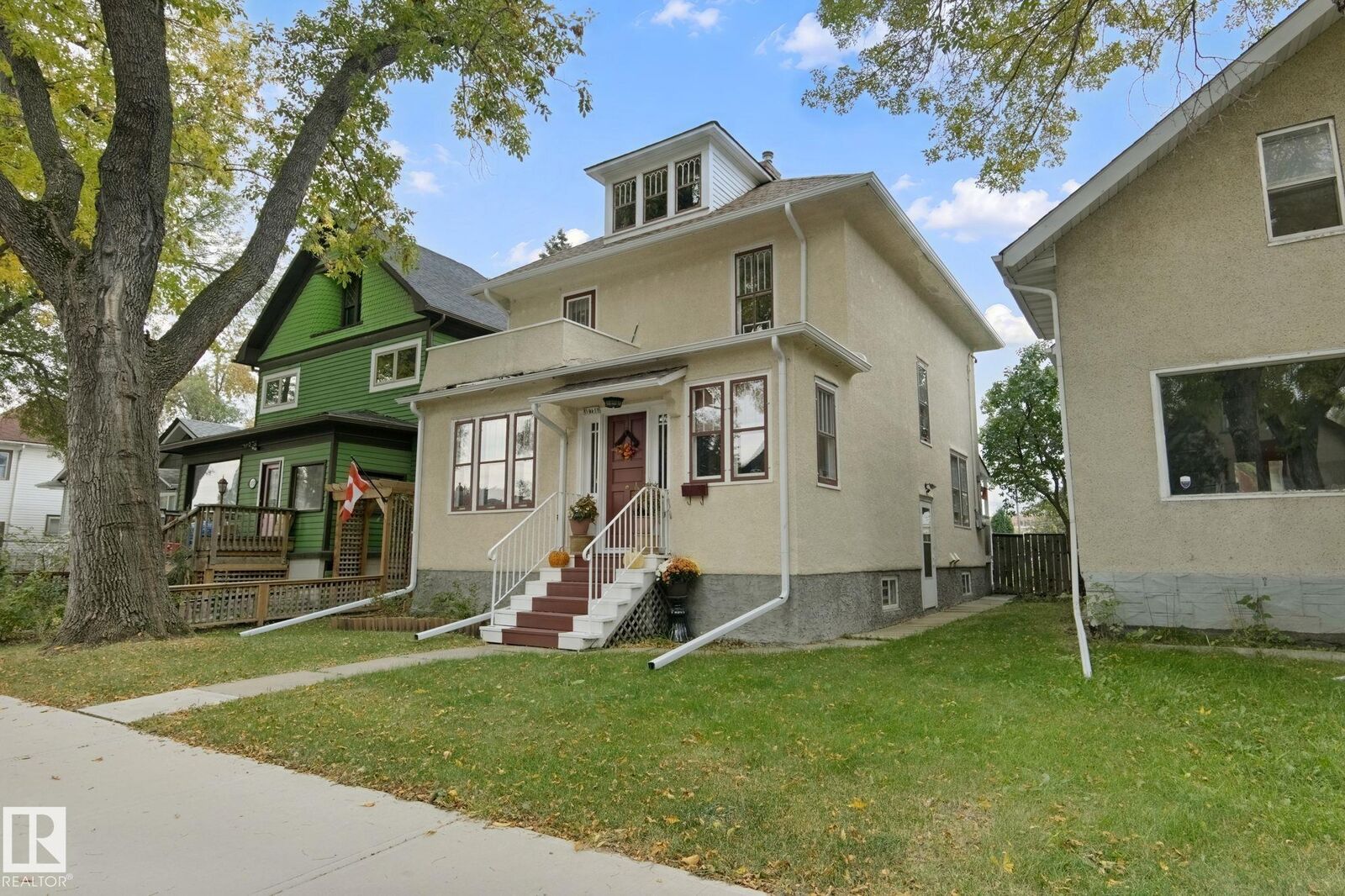 Property Photo:  10756 93 Street NW  AB T5H 1Y5 