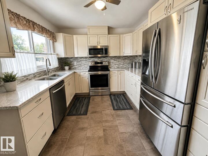 Property Photo:  10315 44 Street NW  AB T6A 1V6 