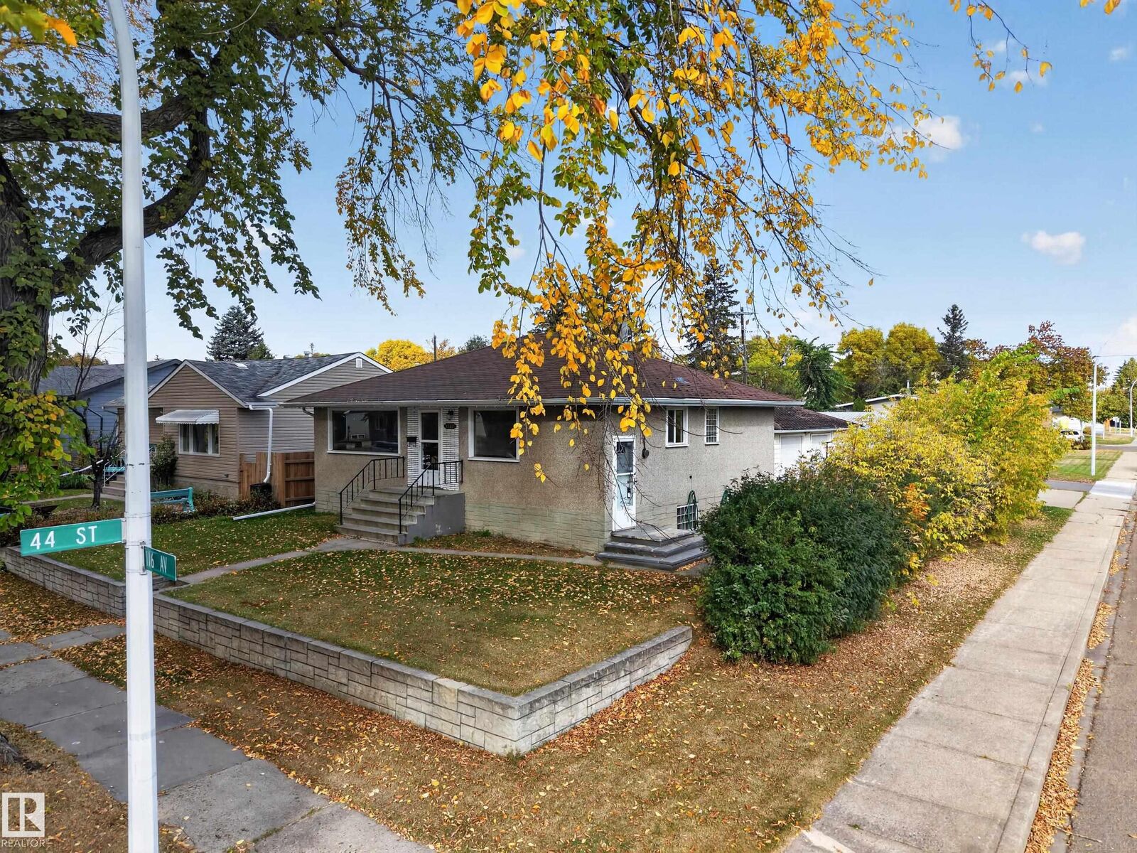 Property Photo:  4402 116 Avenue NW  AB T5W 0X2 